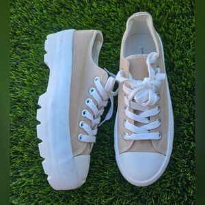 Women's Tan Canvas SneakersSincerely Jules Vasco platform sneakers in beige 6.5